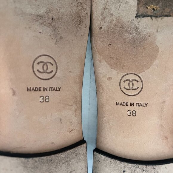 Chanel Limited Edition metallic thread flower pearl thong sandals size 38 - Picture 9 of 9